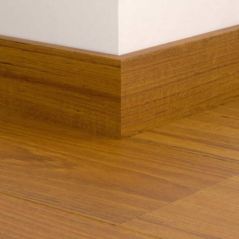 Quickstep Laminate Parquet Skirting - 2.41m <span class=
