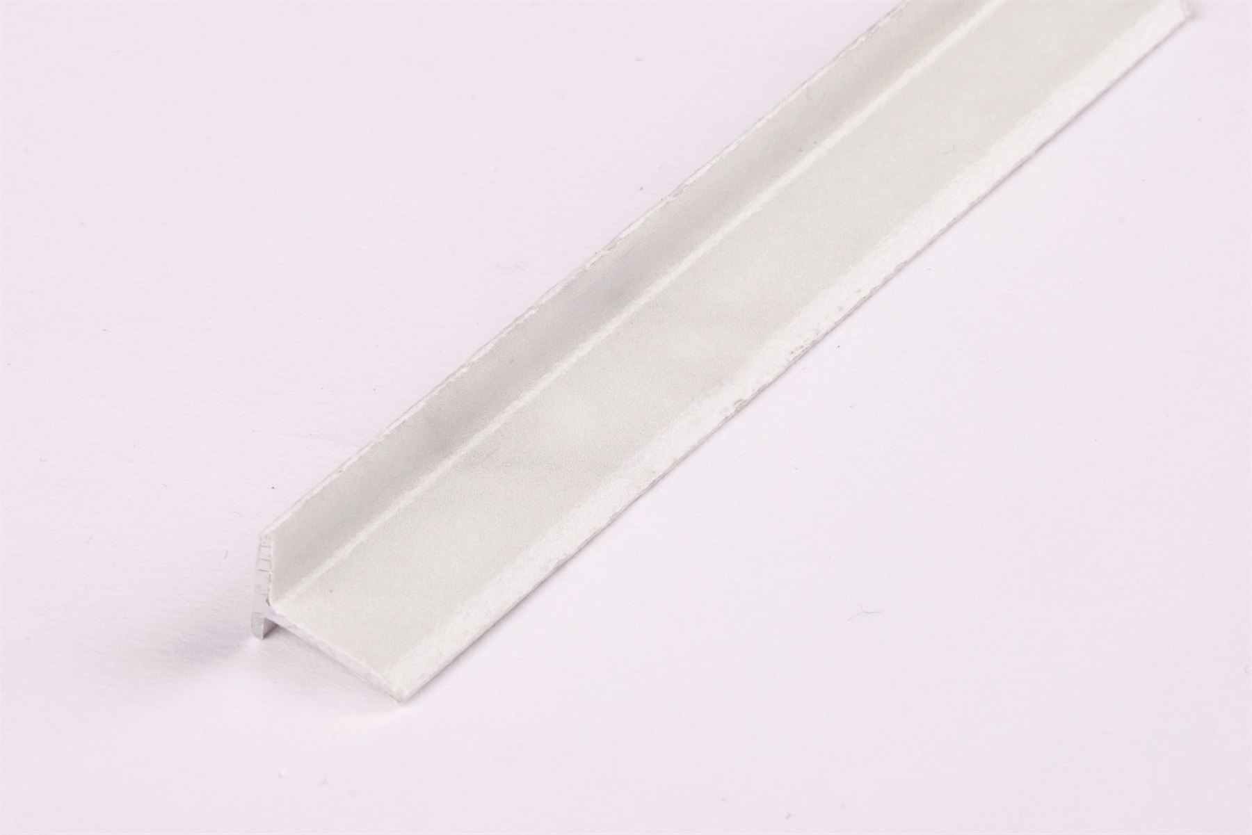 LVT Finishing Strip - Carrara White